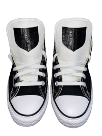 BLACK LEATHER SHIELD CLASSIC WHITE CHUCKS