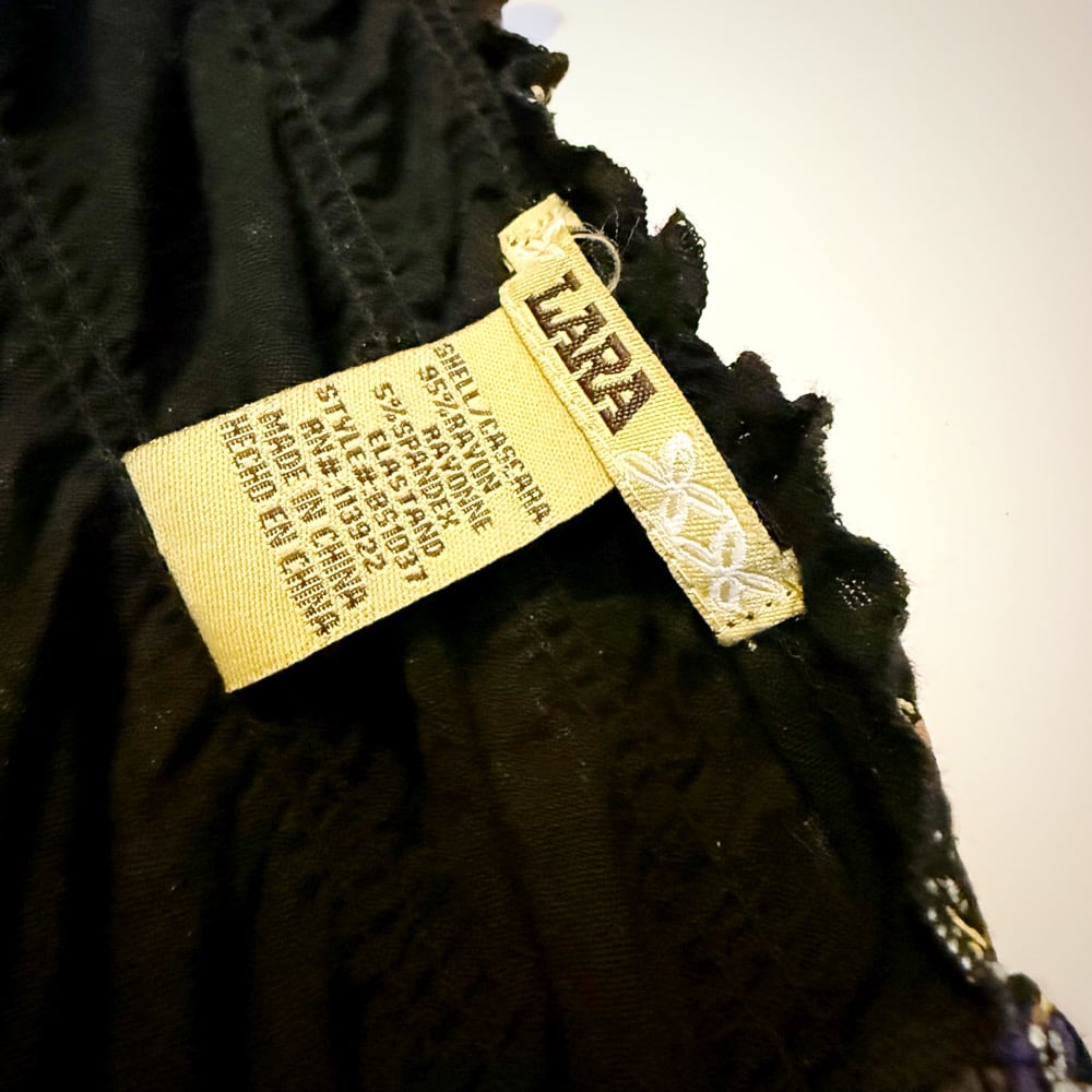 Image of Lara Floral Lace Top (M)