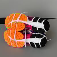 Image 5 of size: us8.5/10W uk8 eu42 cm26.5