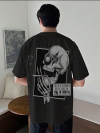 Image 1 of Smoking skull 1 