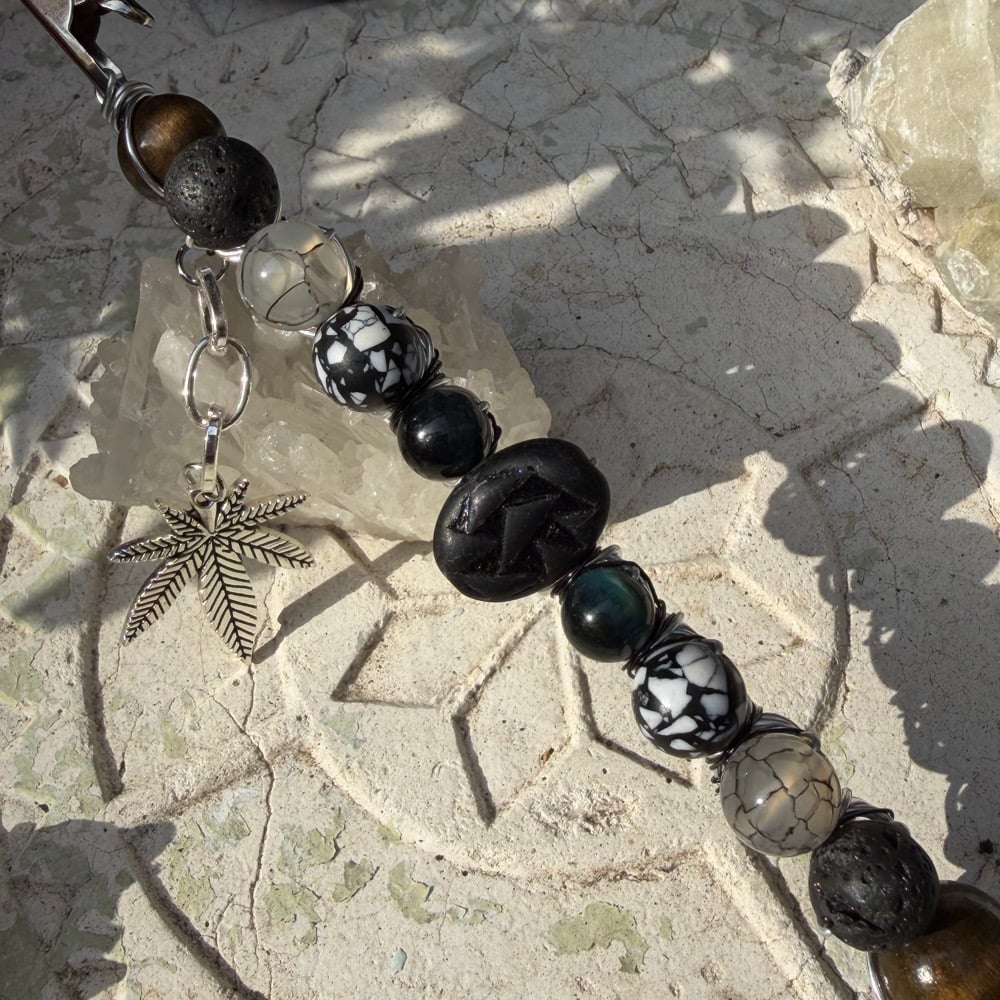 Image of midnight blazing roach clip