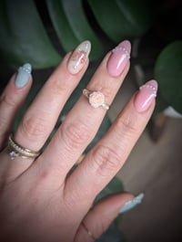 Image 4 of Roses & Pearls