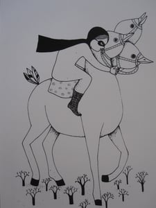 image de Petite fille et son cheval a 3 tetes blanc