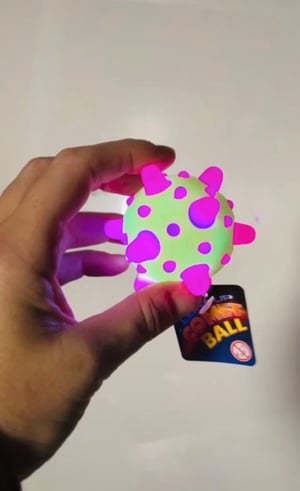 Led flashing comet ball