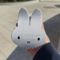 Image 1 of [IN HAND] WHITE BUNNY FLAT LAY CLIP