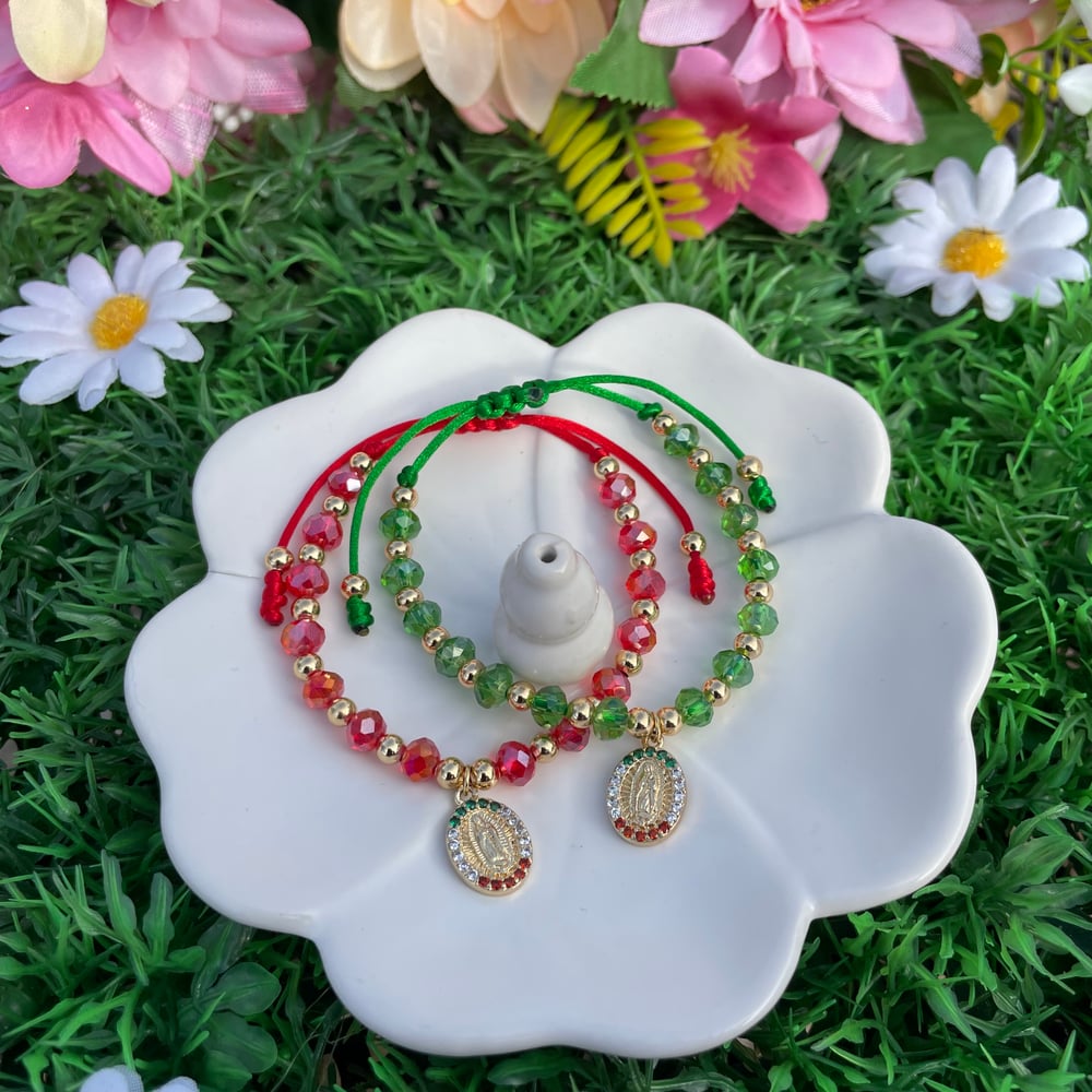 Virgencita bead bracelet