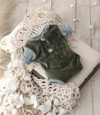 Image 1 of Photo prop | Newborn boys bodysuit Amir | khaki green