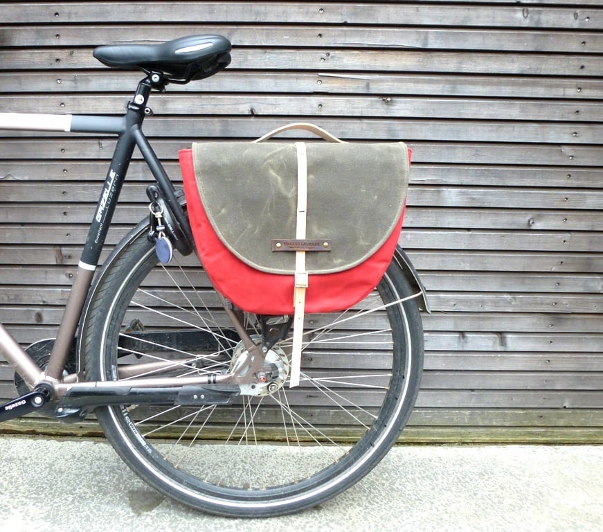 Image of Waxed canvas pannier / bicycle bag with flap,COLLECTION UNISEX