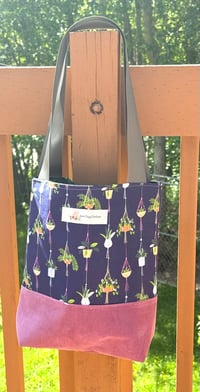 Image 2 of Large Tote 🍃 