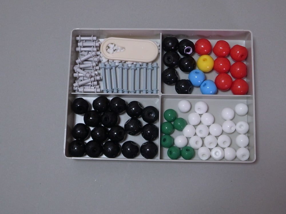 Image of Atom model kit set