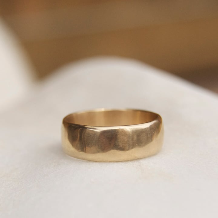 Image of Thick gentle flow Gold ring