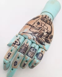 Image 2 of Criminal hand
