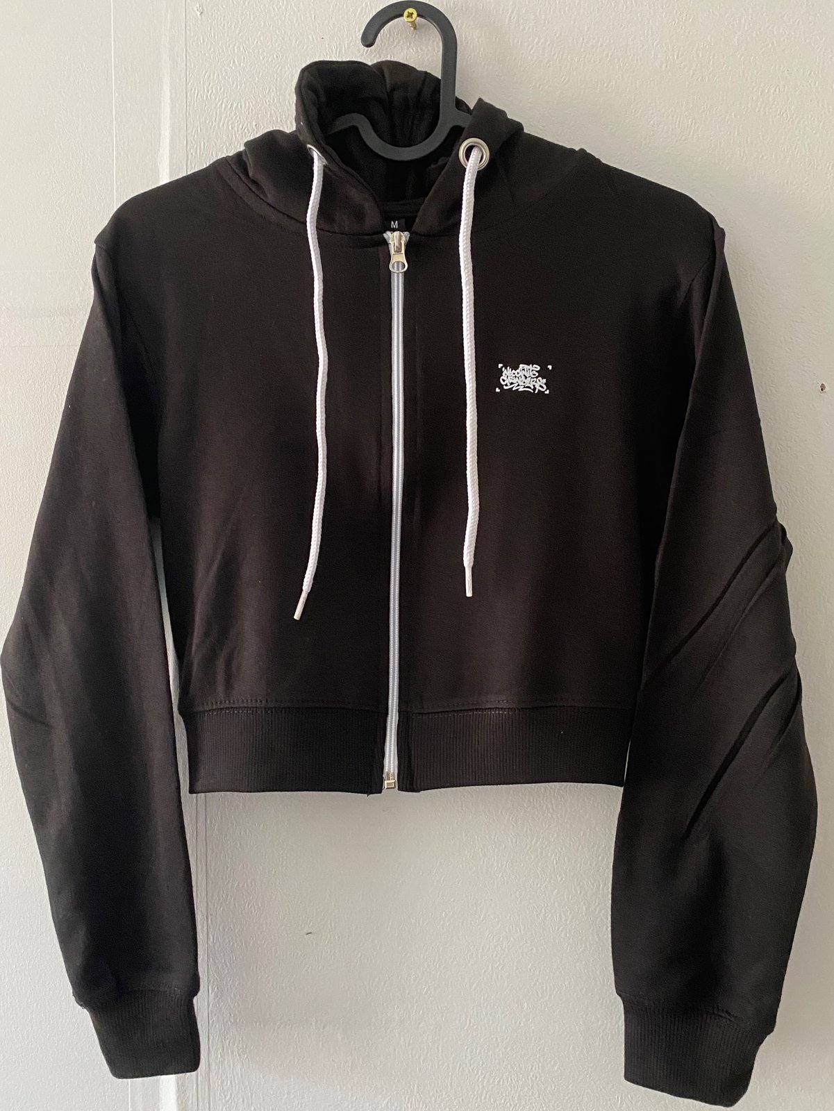 Nike black cropped discount zip up hoodie