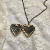 Image 4 of THE FLORA LOCKET (CHAIN)