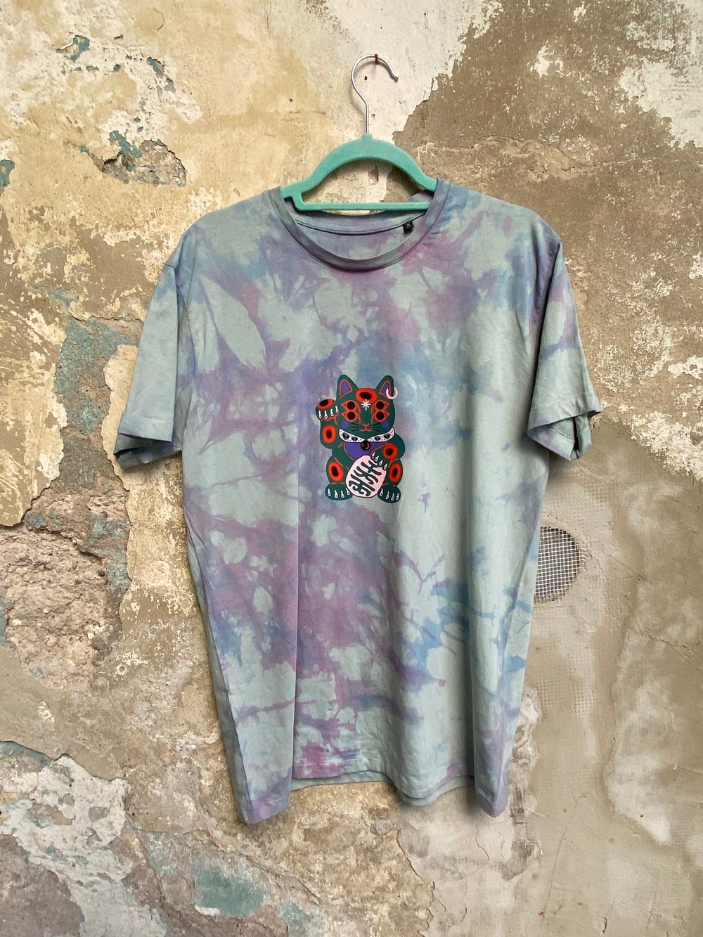 Green Alien Cat tie-dye shirt 01