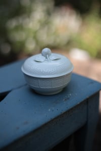 Image 3 of Zuckerdose, weiss, Porzellan mit Flechtmuster