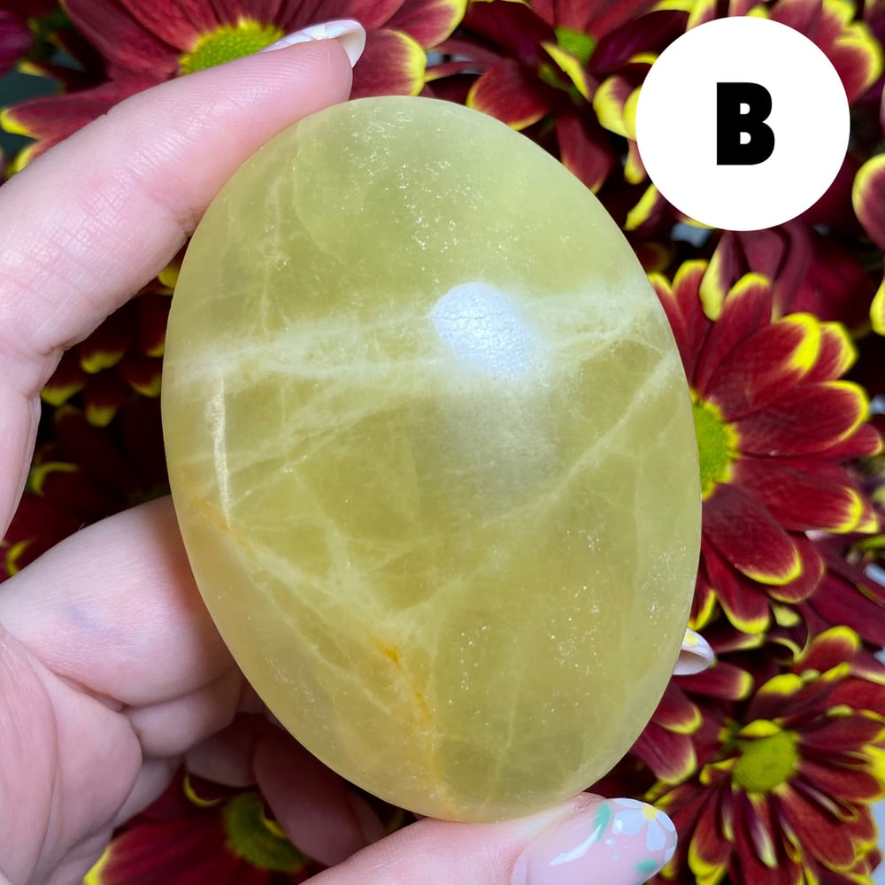 Image of Lemon Calcite Palmstone