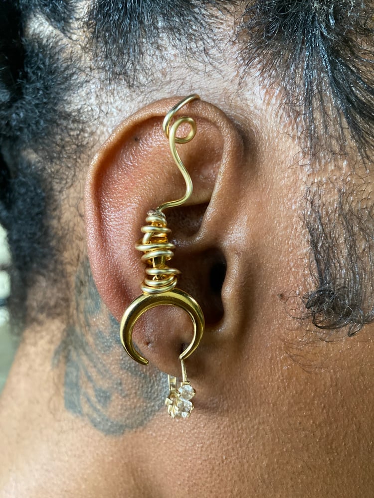 Image of Crescent moon ear cuff 