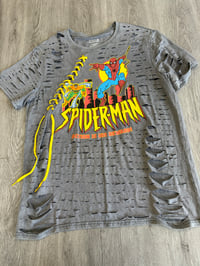 Large Spider yellow lace destroyed