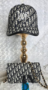 20 Blue cd crossbody w/ hat