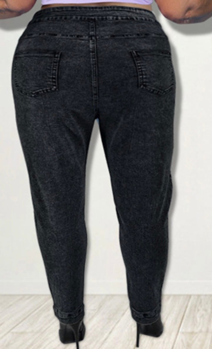 Image of “Str8 Laced”