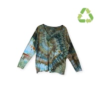 Image 1 of ♻️ UPCYCLED 2XL Ladies 100% Cotton V-Neck Tee in Earthy Spiral Ice Dye