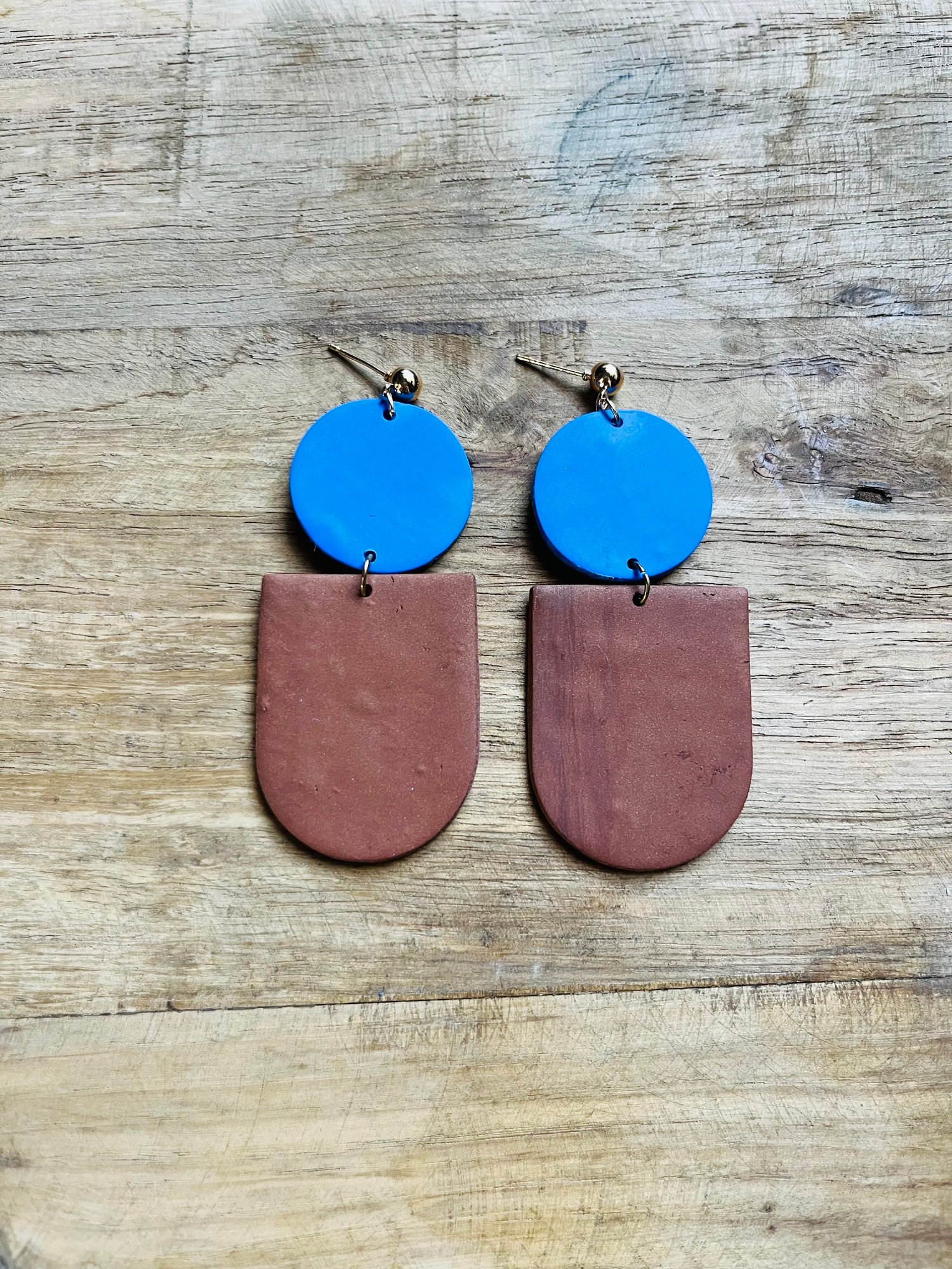 Image of Jojo in Blue and Brown