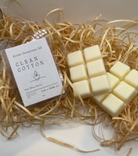Clean cotton / beach linen clamshell wax melts 