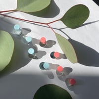 Image 3 of Náušnice Mini bee Lososové & Baby blue