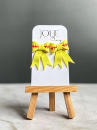 Softball Bow