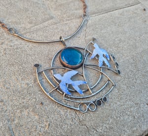 Blue birds circle necklace 