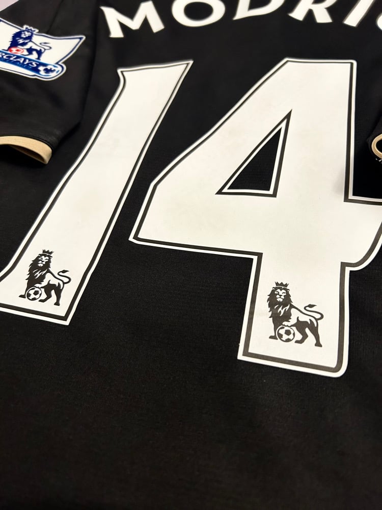 Image of Tottenham Hotspur “MODRIĆ 14” 2008/09 Third Shirt + PL patches (XL)