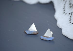 Image of 'Baby Boat' Earrings