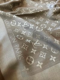 Image 19 of LV15 Scarf