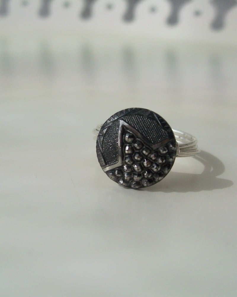Image of "Shy Star" vintage button ring