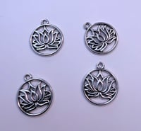 1057 Charms: Lotus Flower