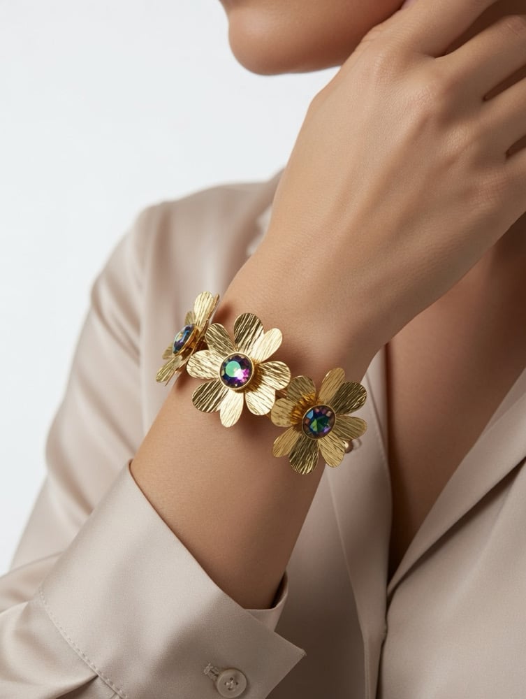 Image of Tres Flores cuff
