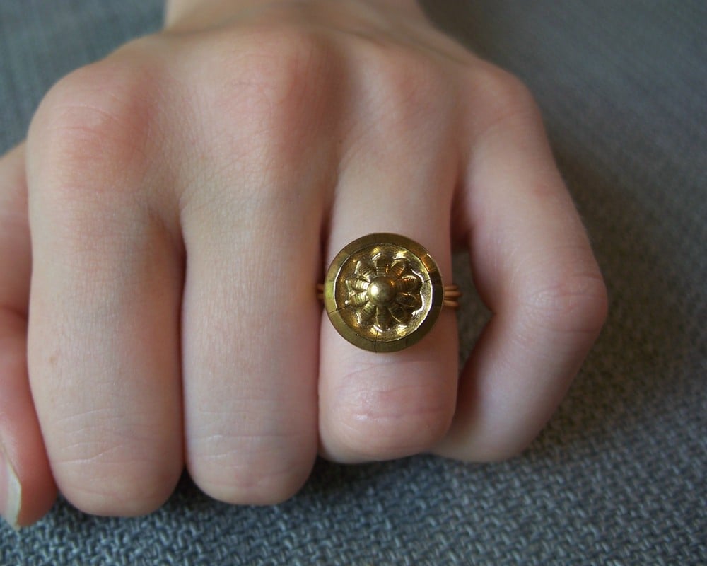 Image of "Daisy Gold" Black Glass Button Ring