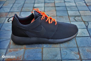 Image of Nike Roshe Run QS “Two-Faced” -Total Crimson