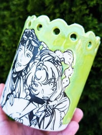 Image 2 of Green Yuri - 18oz Vase