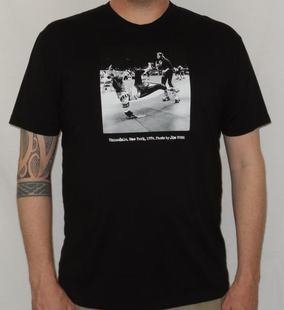 Image of Roller Derby “Uniondale, New York, 1974” MEN'S shirt (Black)