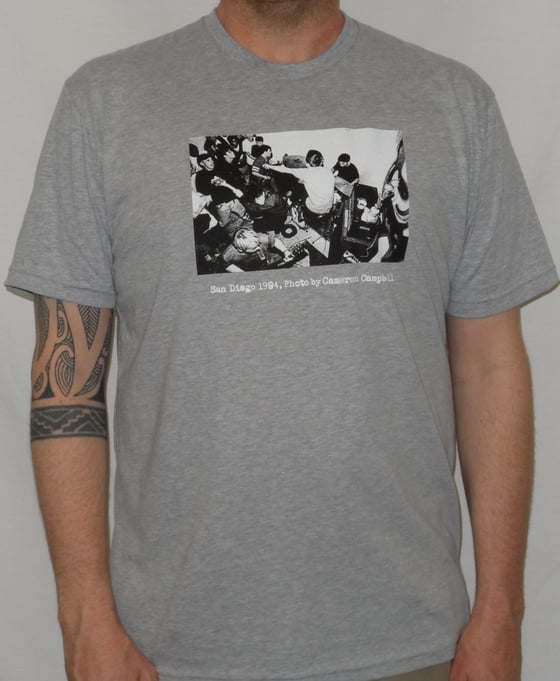 Image of "San Diego 1994" [Antioch Arrow] MEN'S Shirt (Grey)