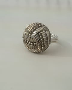 Image of "Knotty" vintage button ring