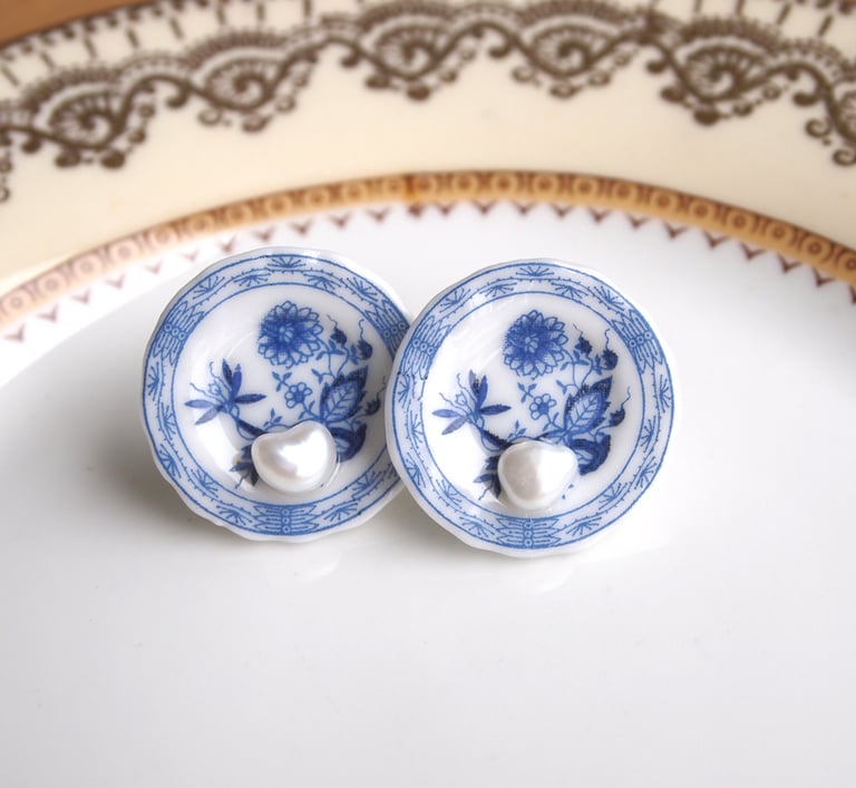 blue willow plate and pearl ears
