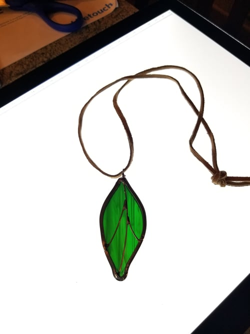 Image of Leaf Pendant- stained glass