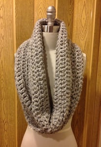 Image of Trois Cowl Scarf 