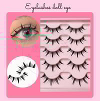 eyelashes doll eye