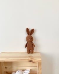 Image 9 of DOUDOU CROCHETÉ lapin noisette