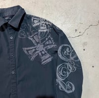 Image 5 of (m) Apt 9 cross graphic button up