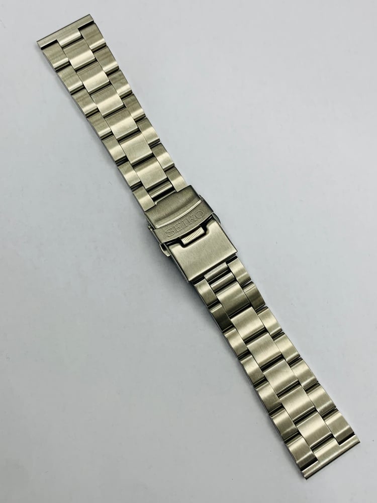 Image of 22mm Seiko oyster curved lugs stainless steel gents watch strap,New.(MU-22)
